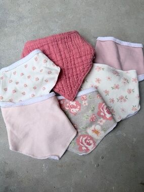 Lots of 6 Baby Bibs